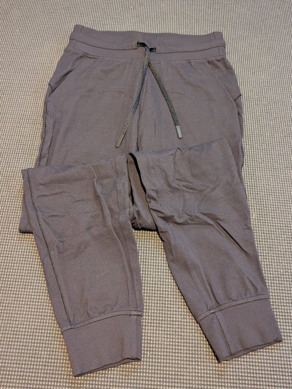 Lululemon Joggers Black 4 - Like New